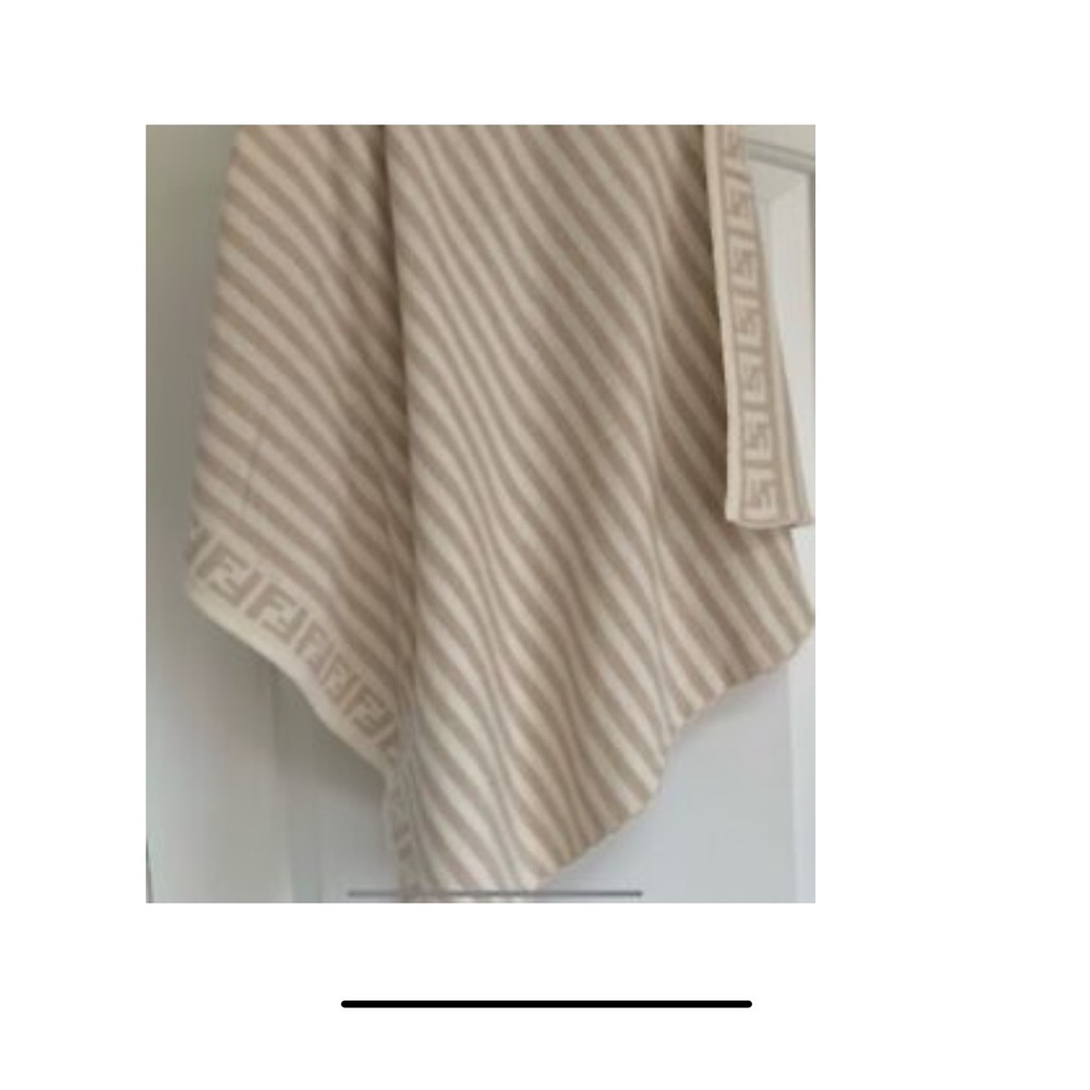 Fendi Baby Logo FF Cashmere blend Blanket